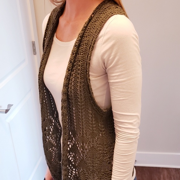 Vest - Picture 2 of 3